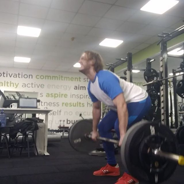 Another #workoutwednesday at #motive8north. Clean & Jerk Doubles at 80% ish. 
#weighttraining #weightlifting #olympicweightlifting #cleanandjerk #leeds #leedsgym